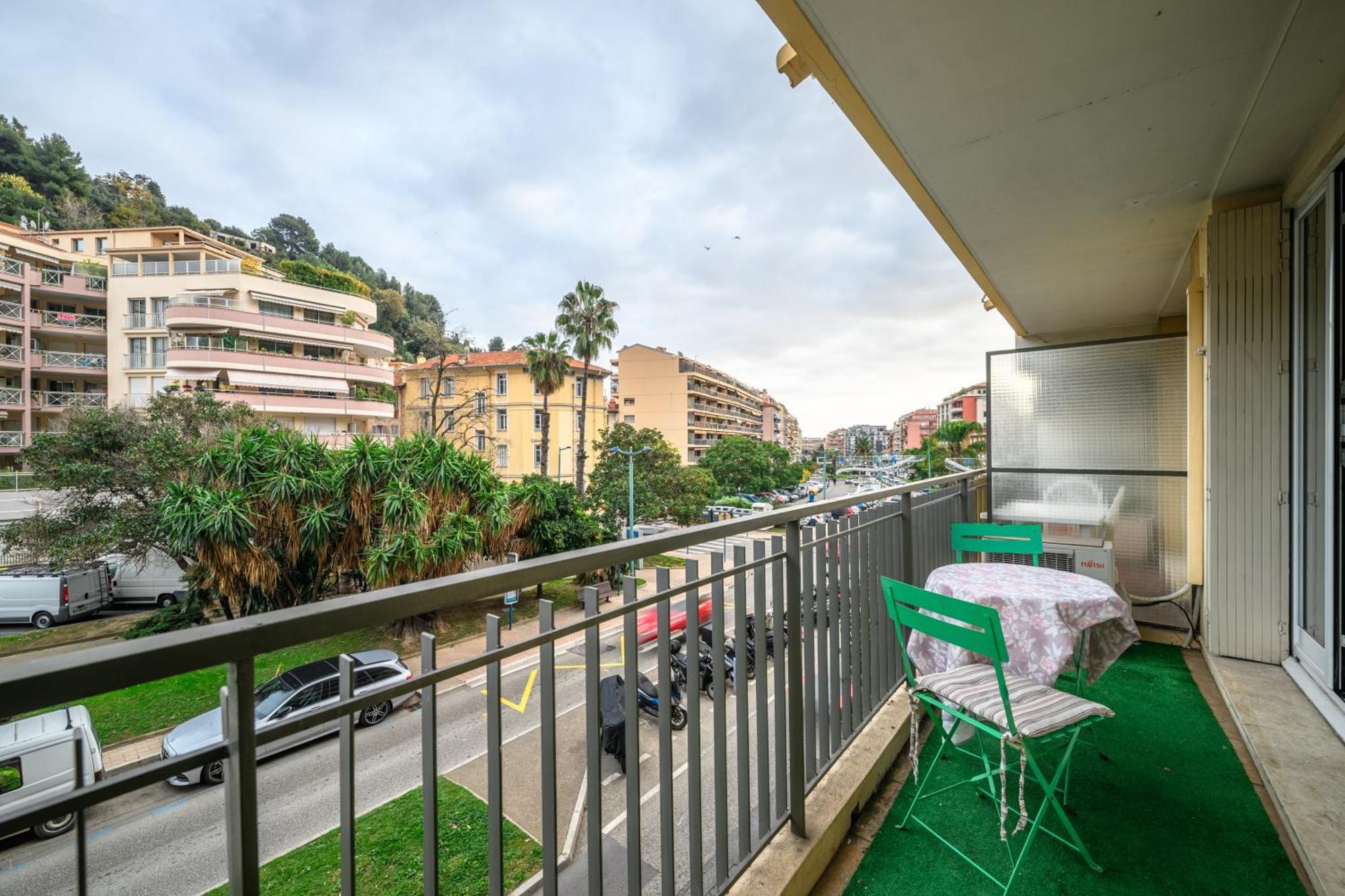 Ferienwohnung Le Landelle - Centre- Climatisation -Proche Gare Sncf Menton Exterior foto